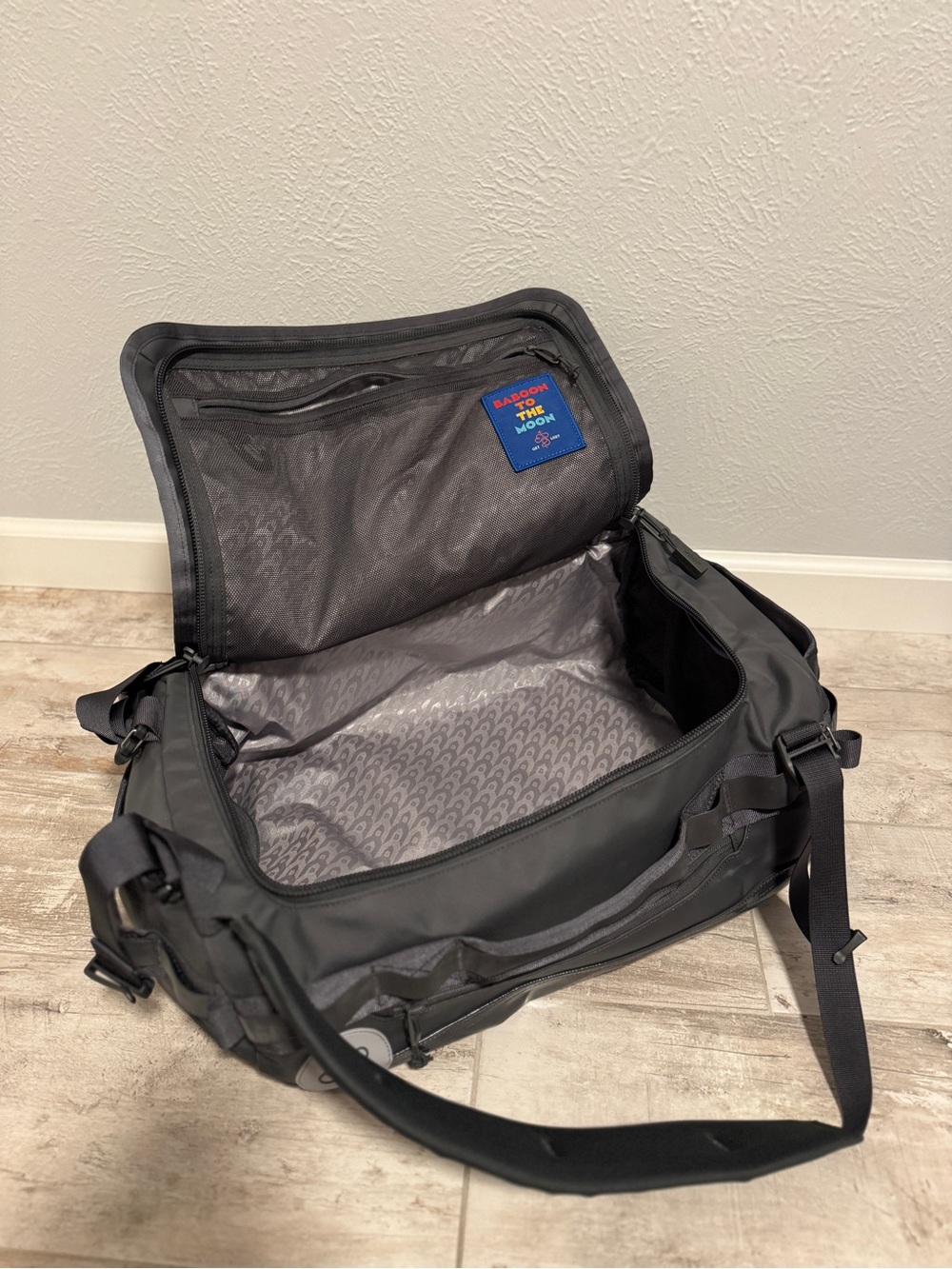 Baboon to the Moon - Go Bag (Small- 40L) - Picture 1 of 4